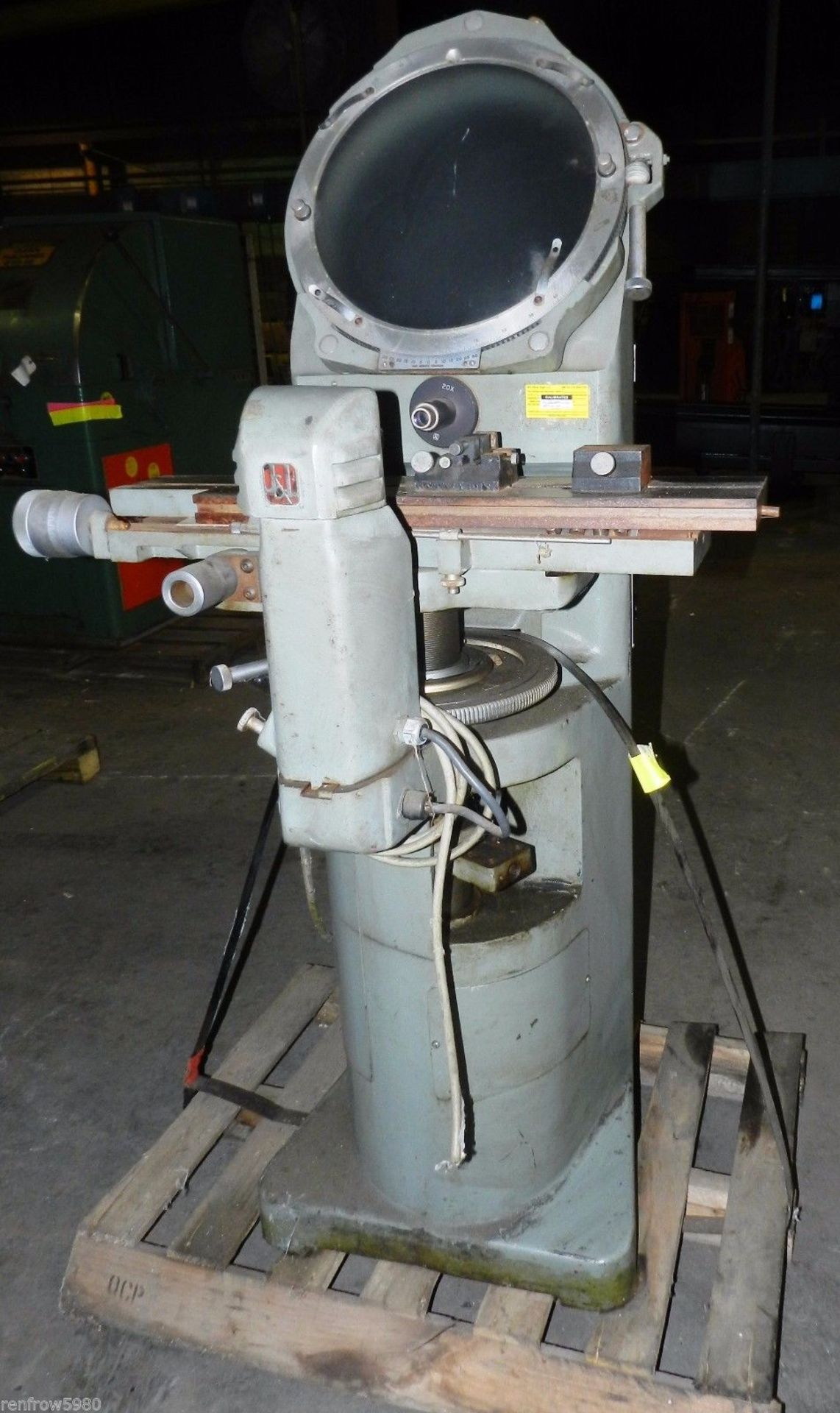 J & L PC-14A Optical Comparator