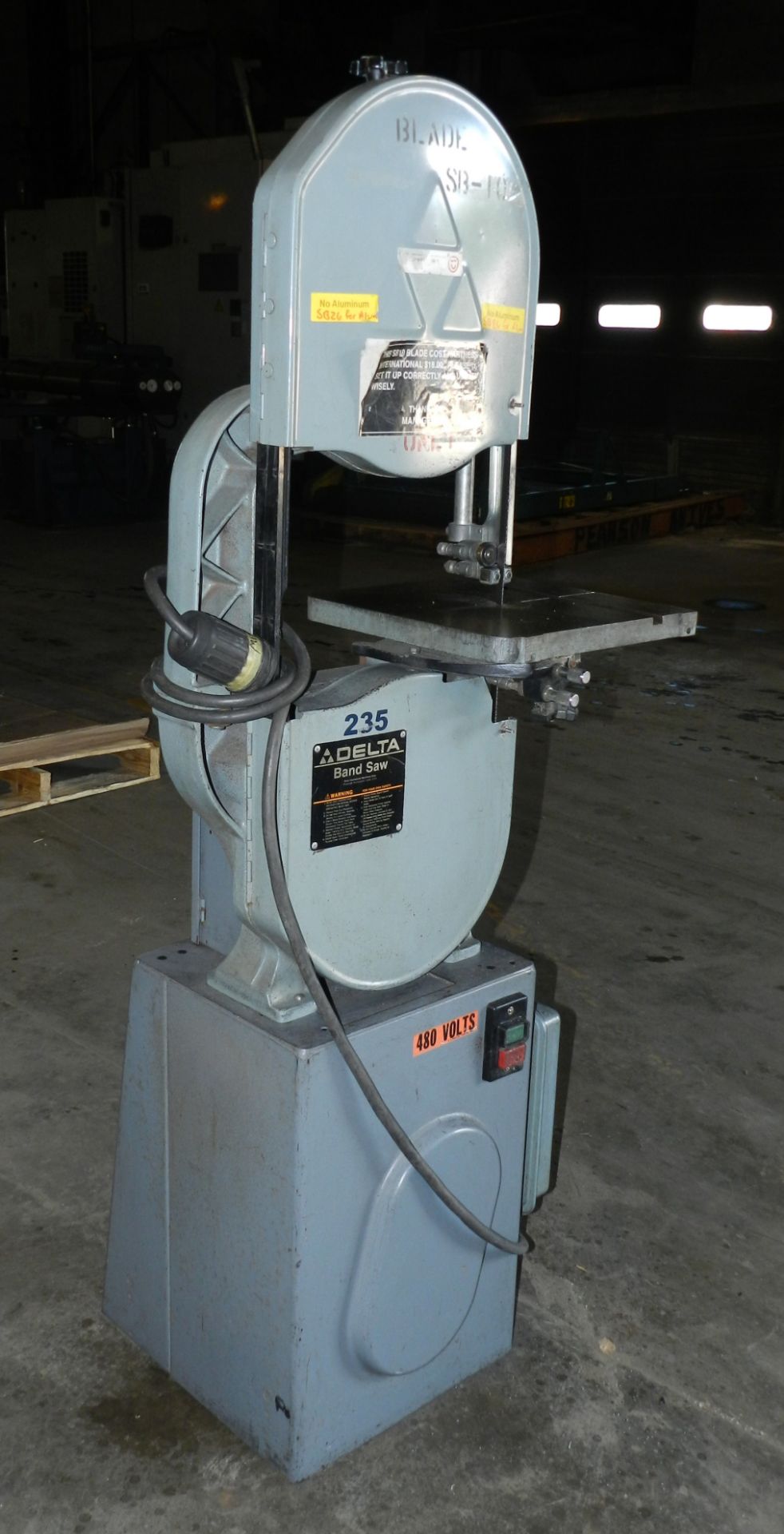 Delta 28-303F 14"" Metal/Wood Vertical Band Saw 3/4HP - Image 10 of 11