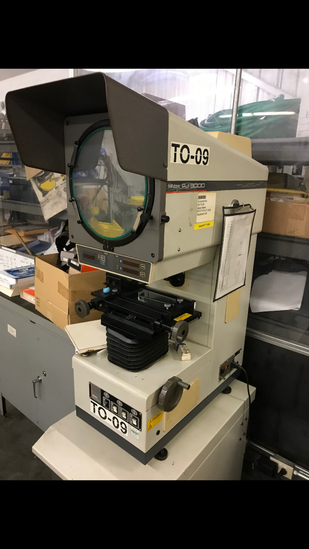 Mitutoyo 12" Optical Comparator PJ-3000 - Image 2 of 3