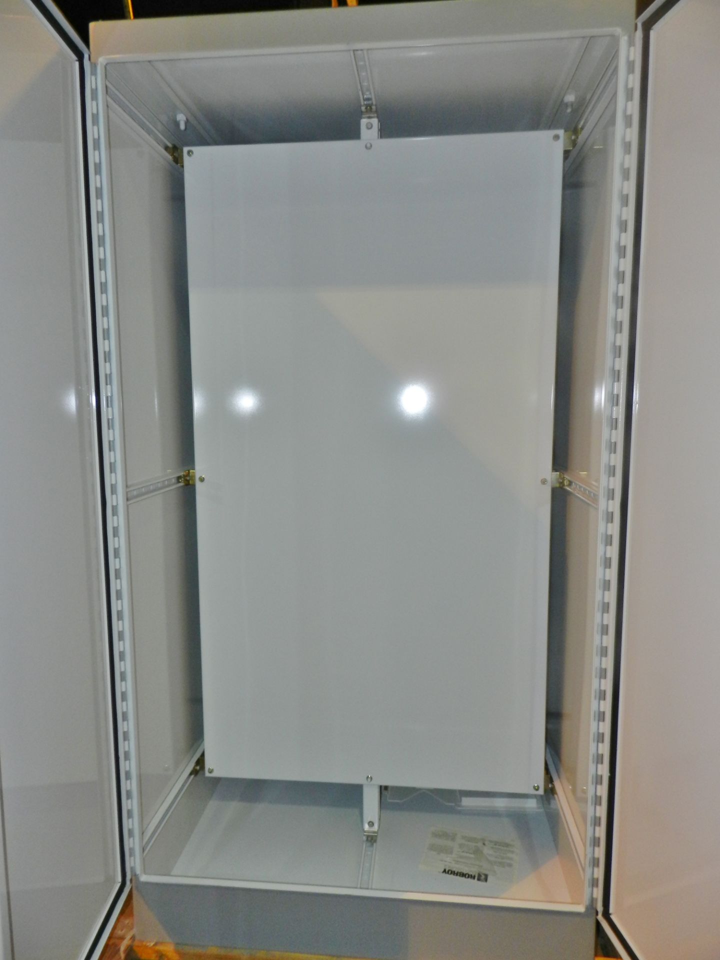 Robroy E864536FSDAD Enclosure 44.5" x 38.5" x 86" - Image 3 of 5