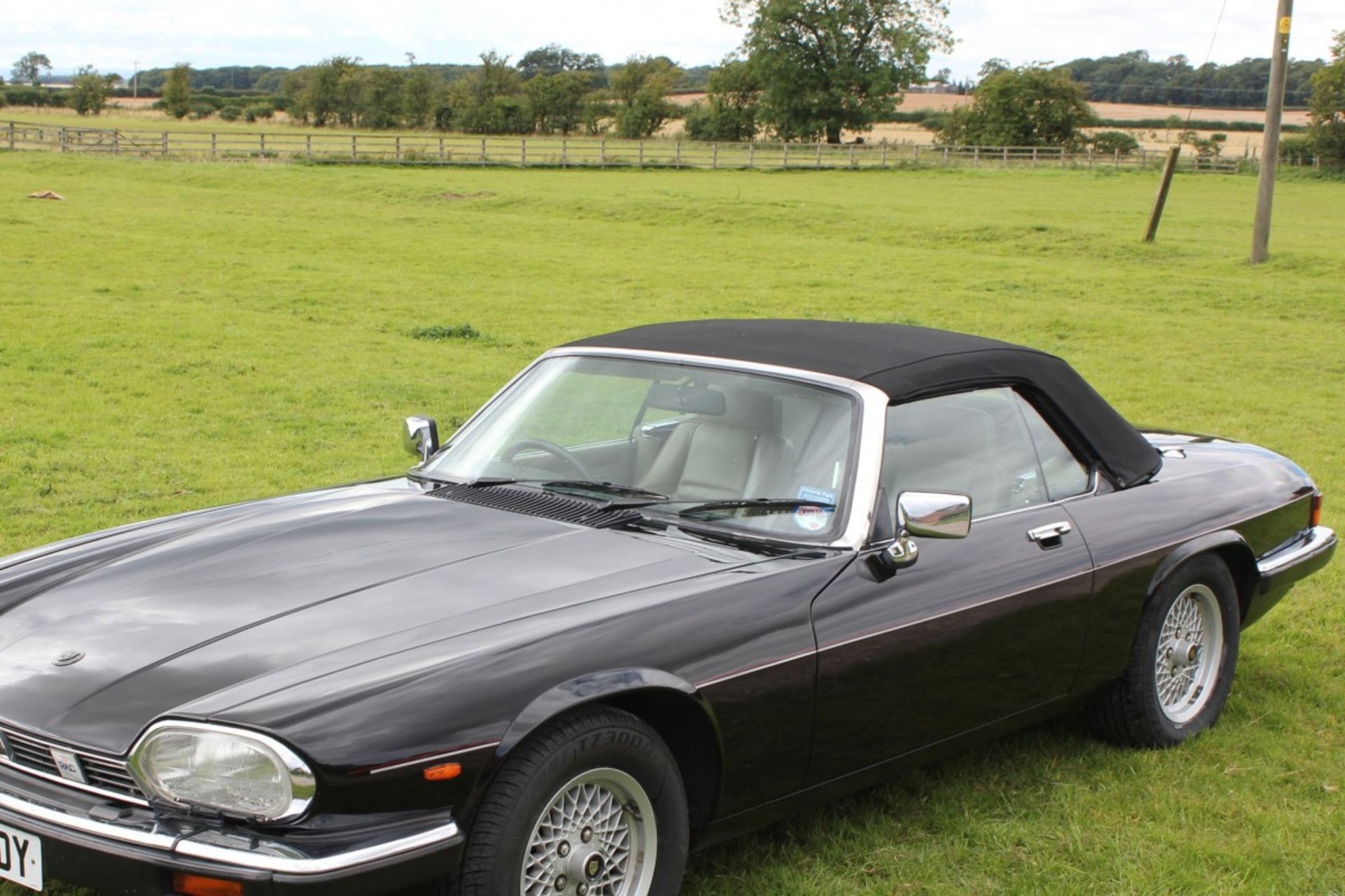 Jaguar XJS Convertible 1989 5.3 V12 - Image 2 of 8