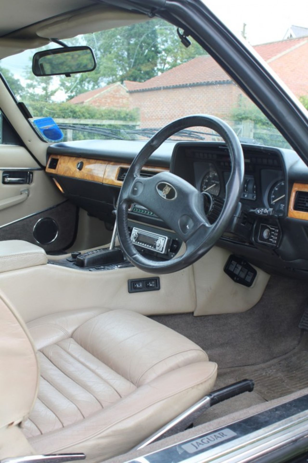 Jaguar XJS Convertible 1989 5.3 V12 - Image 6 of 8