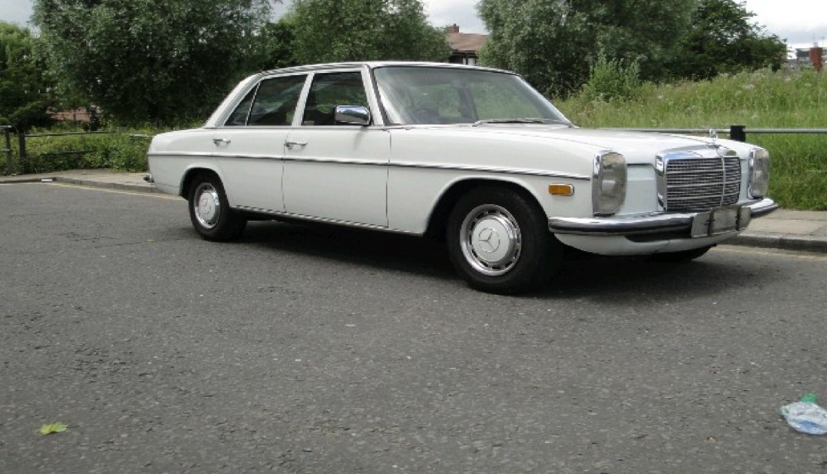 Mercedes 230-6 W114 RHD