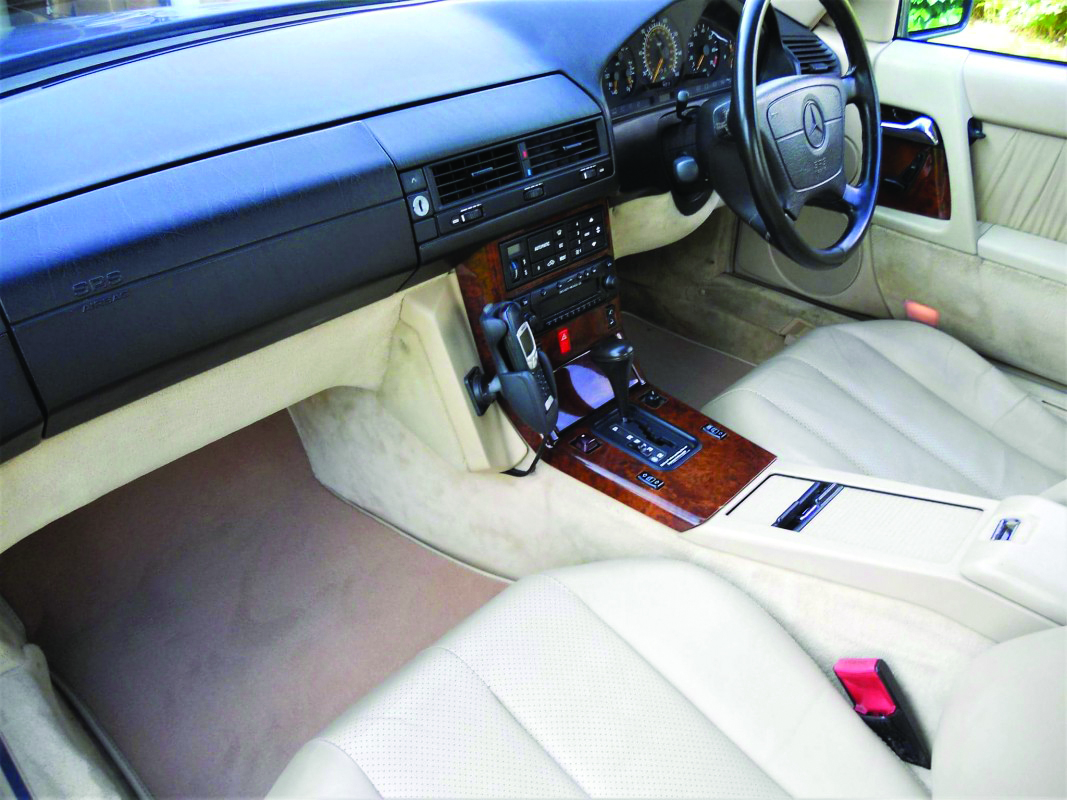 Mercedes 280SL 1994 - Image 2 of 11