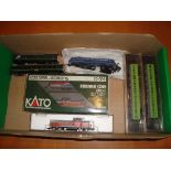 A small tray of Japanese outline locos and rolling stock by Kato and Tomix, mostly A/F - Fair to