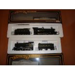 A pair of Mainline steam locomotives to include Hinton Manor and a Class 2251 Collett locomotive -