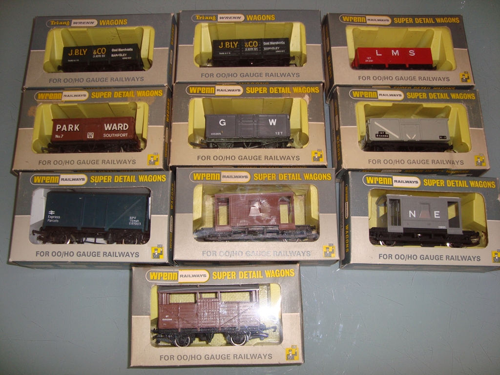 A group of assorted Wrenn wagons as lotted - Very Good, Good boxes (10)