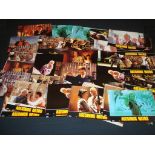 NATURAL BORN KILLERS (1994) Quentin Tarrantino - Quantity of mixed movie title cards, lobby cards