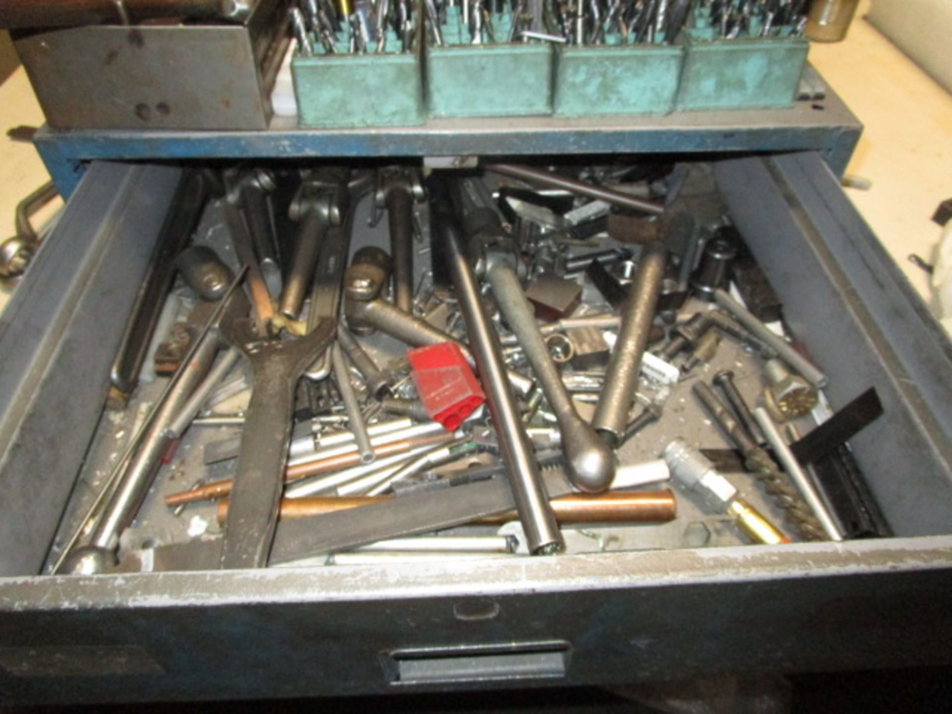 (200+pcs) Assorted Drill Bits And Machine Extras - Image 2 of 8