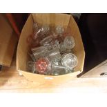 Box of miscellaneous glassware