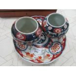 Pair of Imari vases + 2 Imari plates