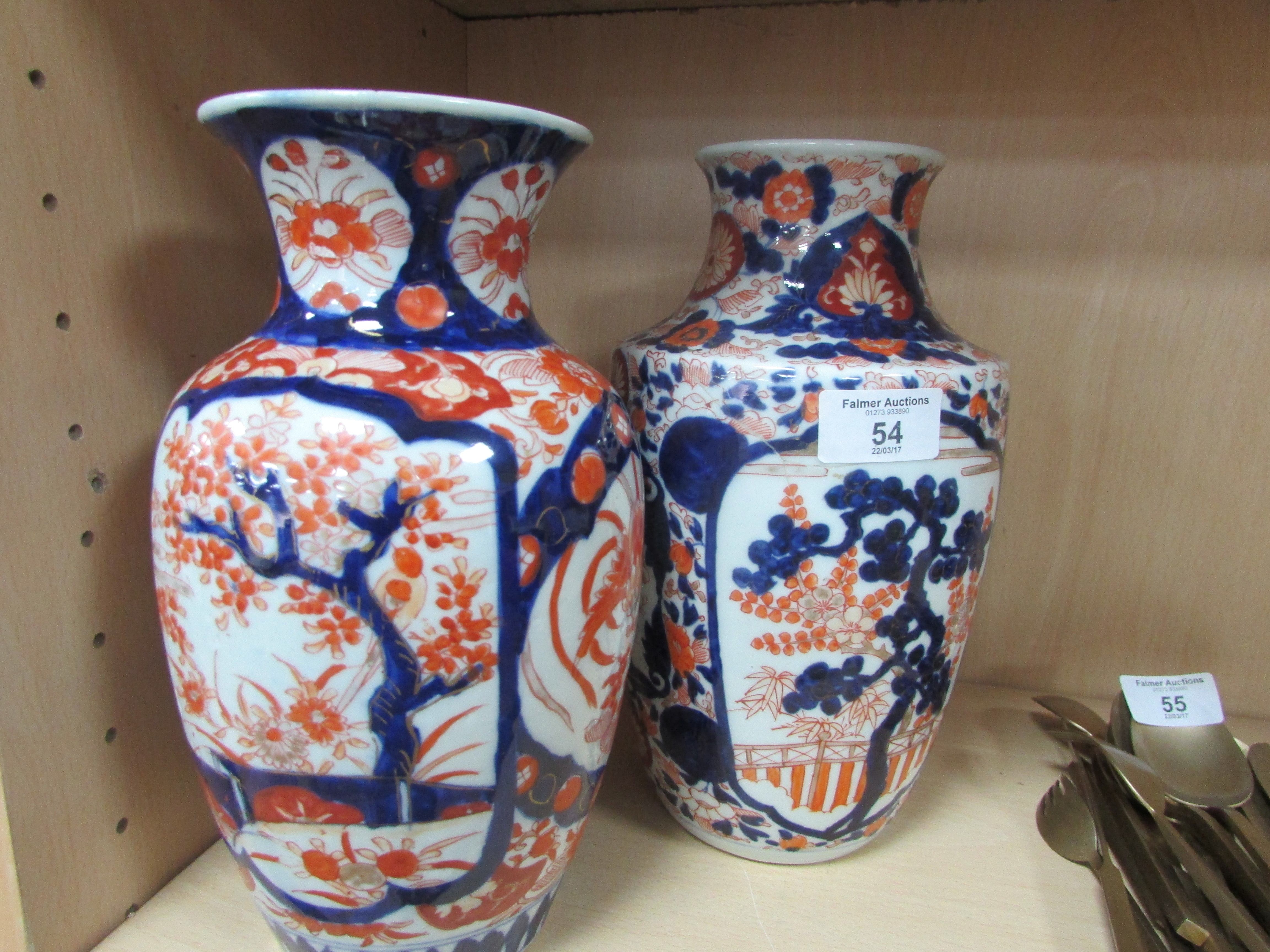 2 Imari vases