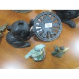 Cast iron cat / lion fireside emblem + 2 birds