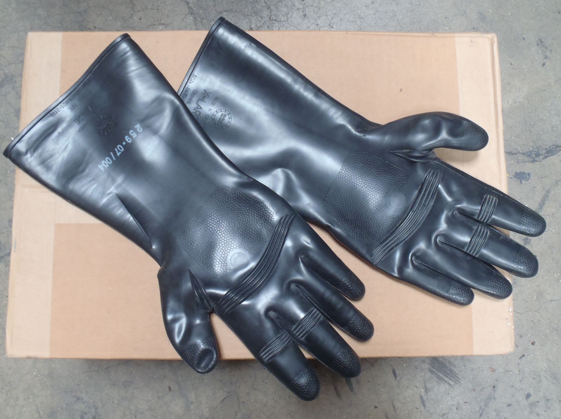 Box of MBC Gant Gloves - Size XL - New