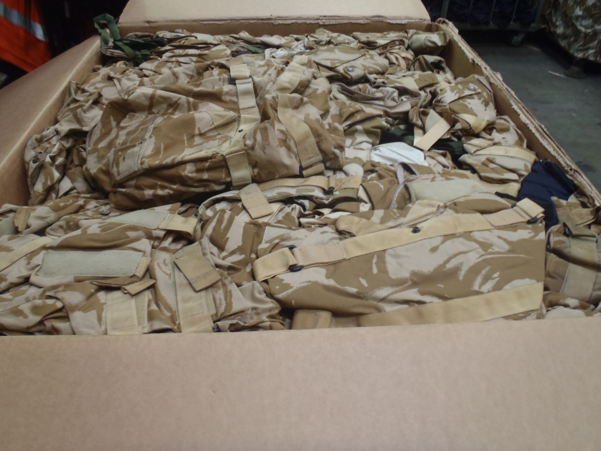 PALLET OF FLAK VESTS - USED - UNGRADED