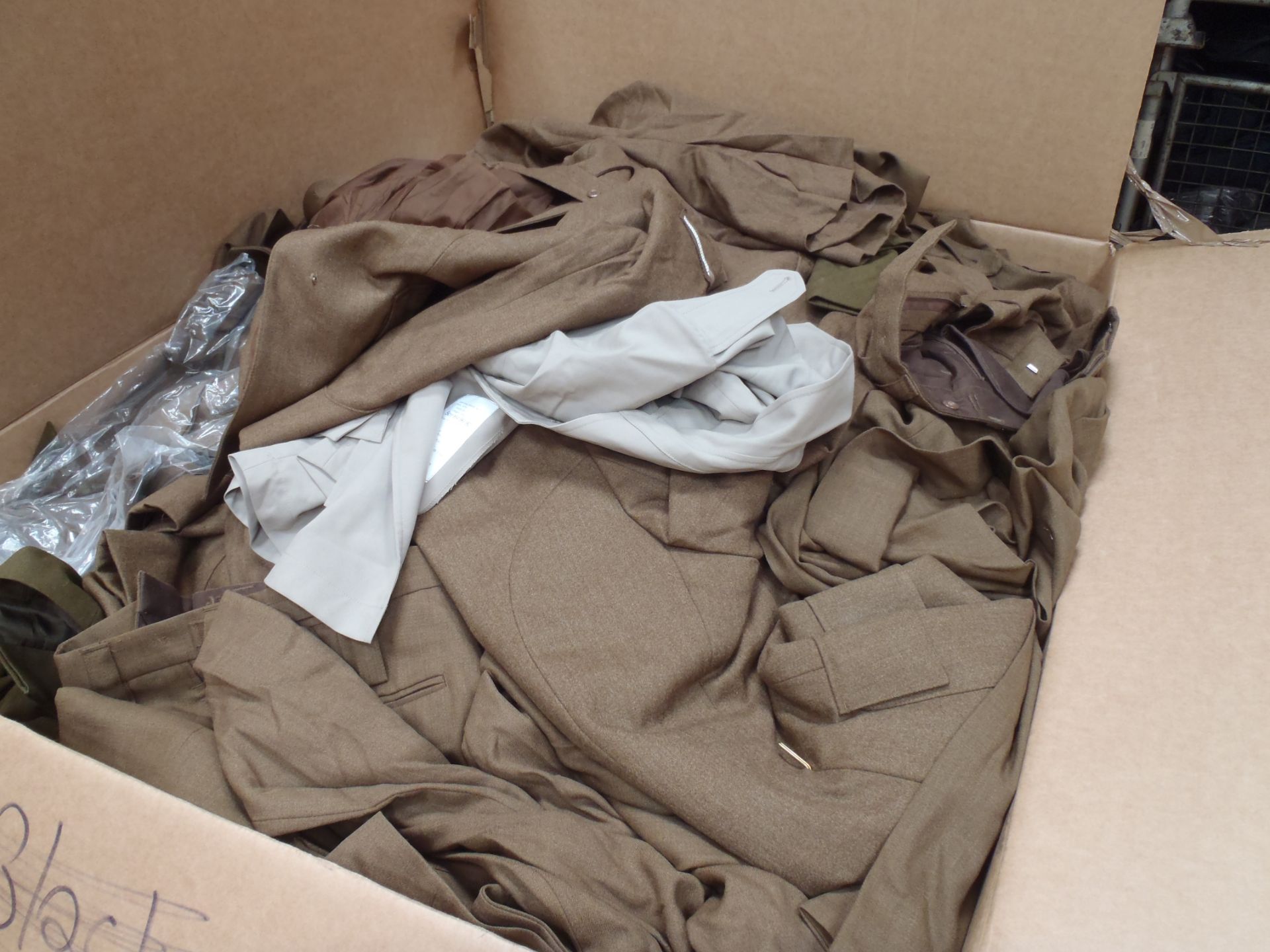 PALLET OF UNIFORM - USED - UNGRADED