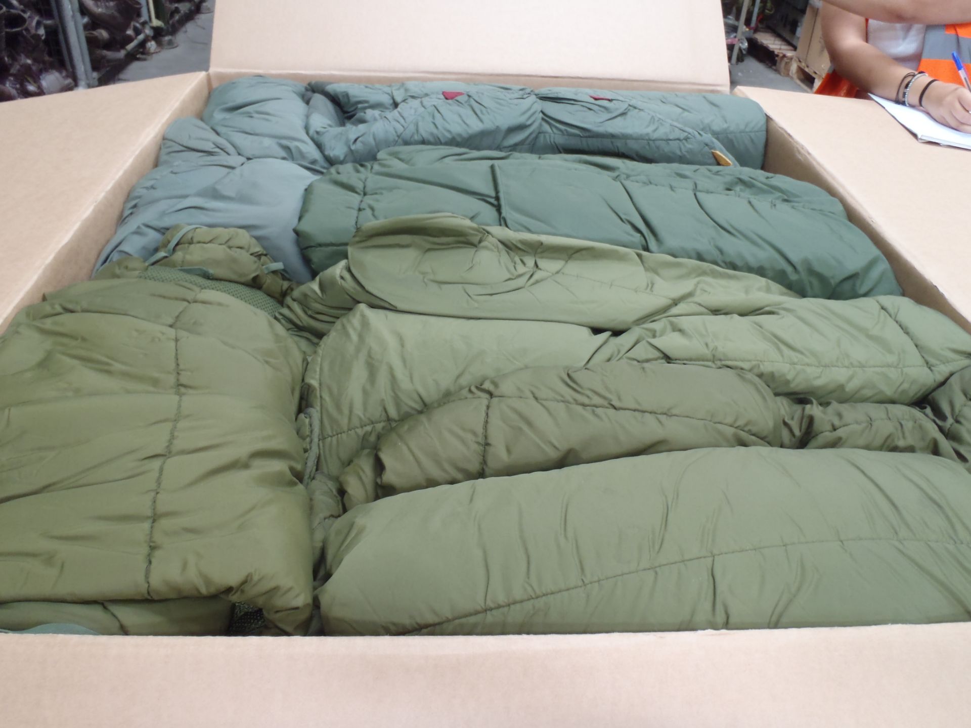 PALLET OF SLEEPING BAGS - USED - UNGRADED