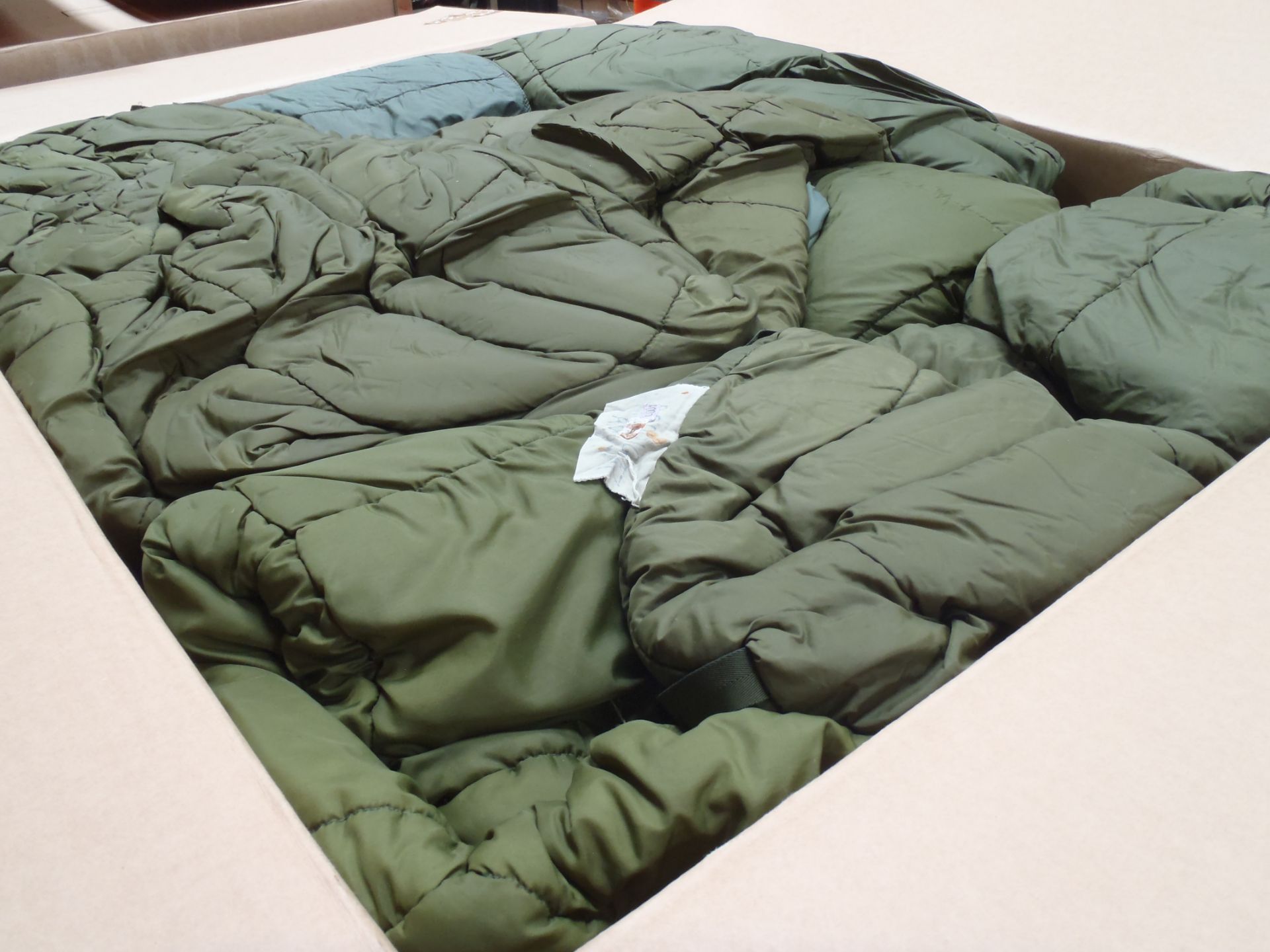 PALLET OF SLEEPING BAGS - USED - UNGRADED