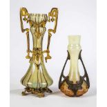 2 Vasen mit Metallmontage Glasfabrik Elisabeth, Kosten bei Teplitz, 1900 - 1905 Hellgrünliches