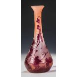 Vase mit Wildem Wein Legras & Cie., Verreries de Saint-Denis, 1920er Jahre Farbloses Glas. Umlaufend