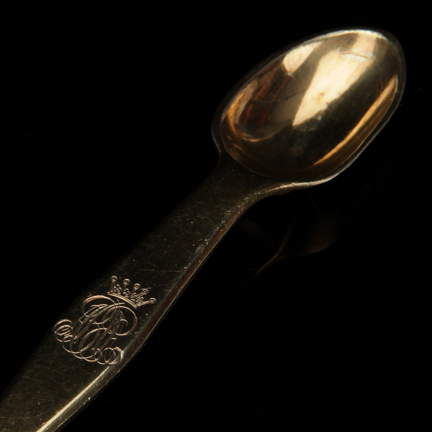 A Victorian Silver-Gilt Medicine Spoon, - Image 2 of 5