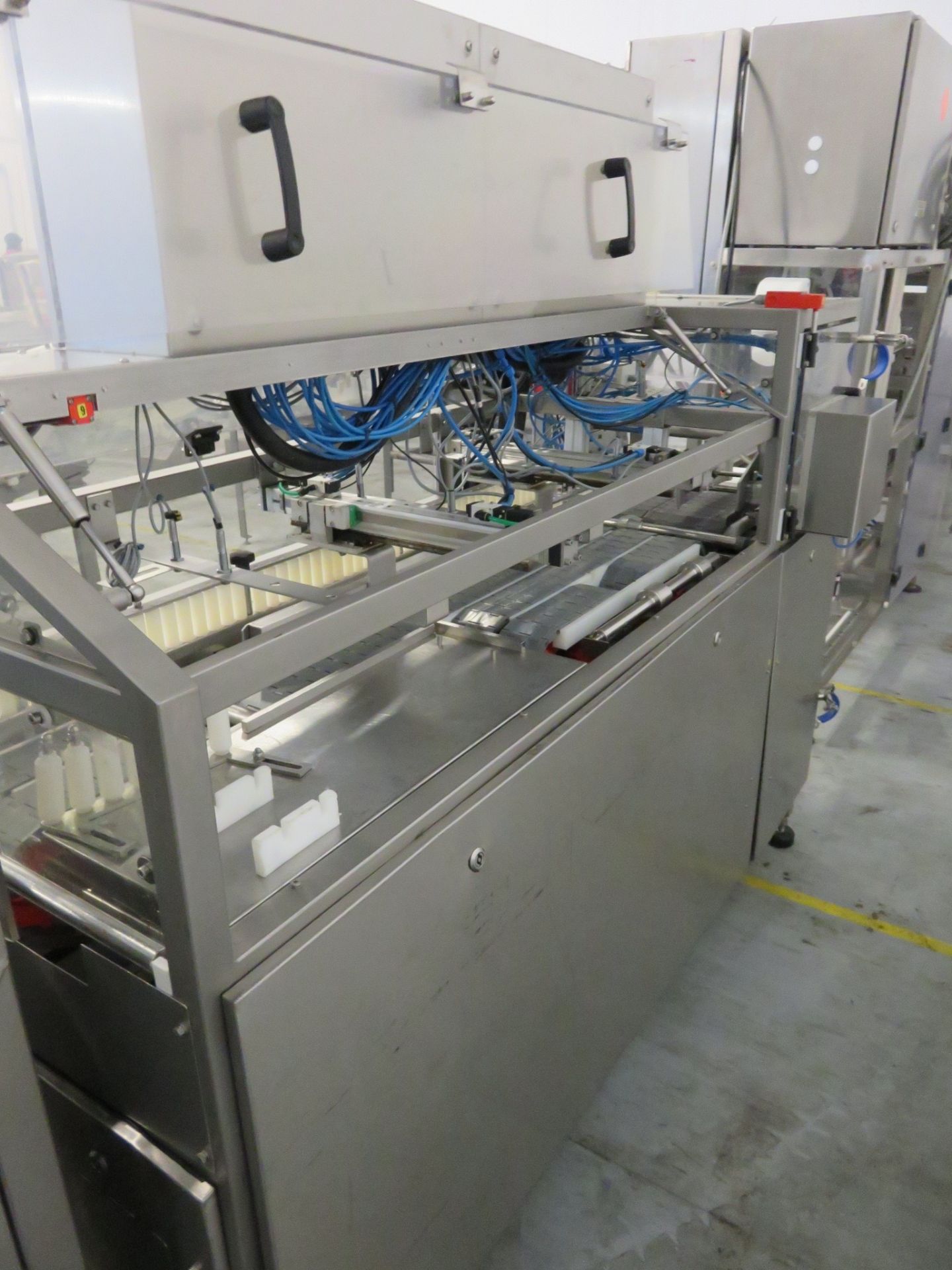 Cryovac DS70 cheese collator 4 lane into single lane ready for bagging.Takes 20kgLIFT OUT CHARGE£60 - Image 5 of 5