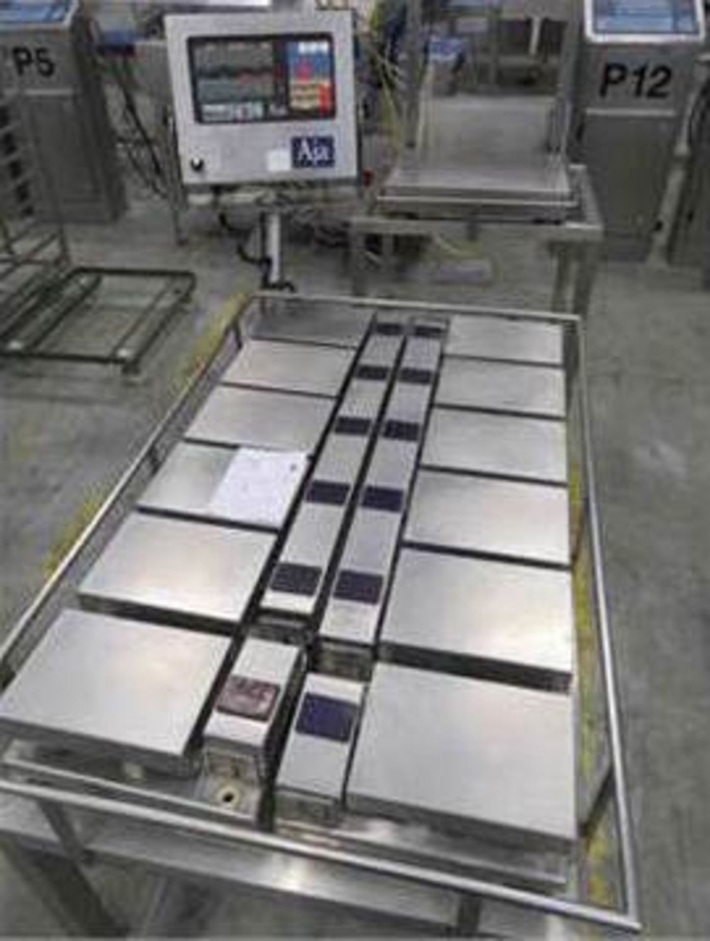 AJA 12 pan scale MODEL TDW204S each pan 140 x200mm Min weight 0.02kg / Max 3kg per pan. Totally S/s.