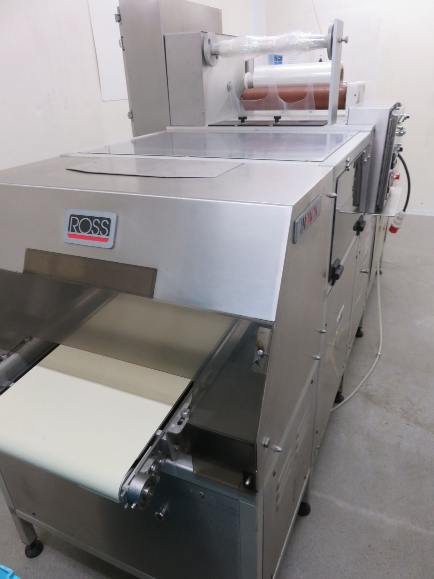 Ross Inpack Junior A20 Automatic Tray Sealer. 10 cycles per minute. Gas & Vacuum. Film width - Image 7 of 8