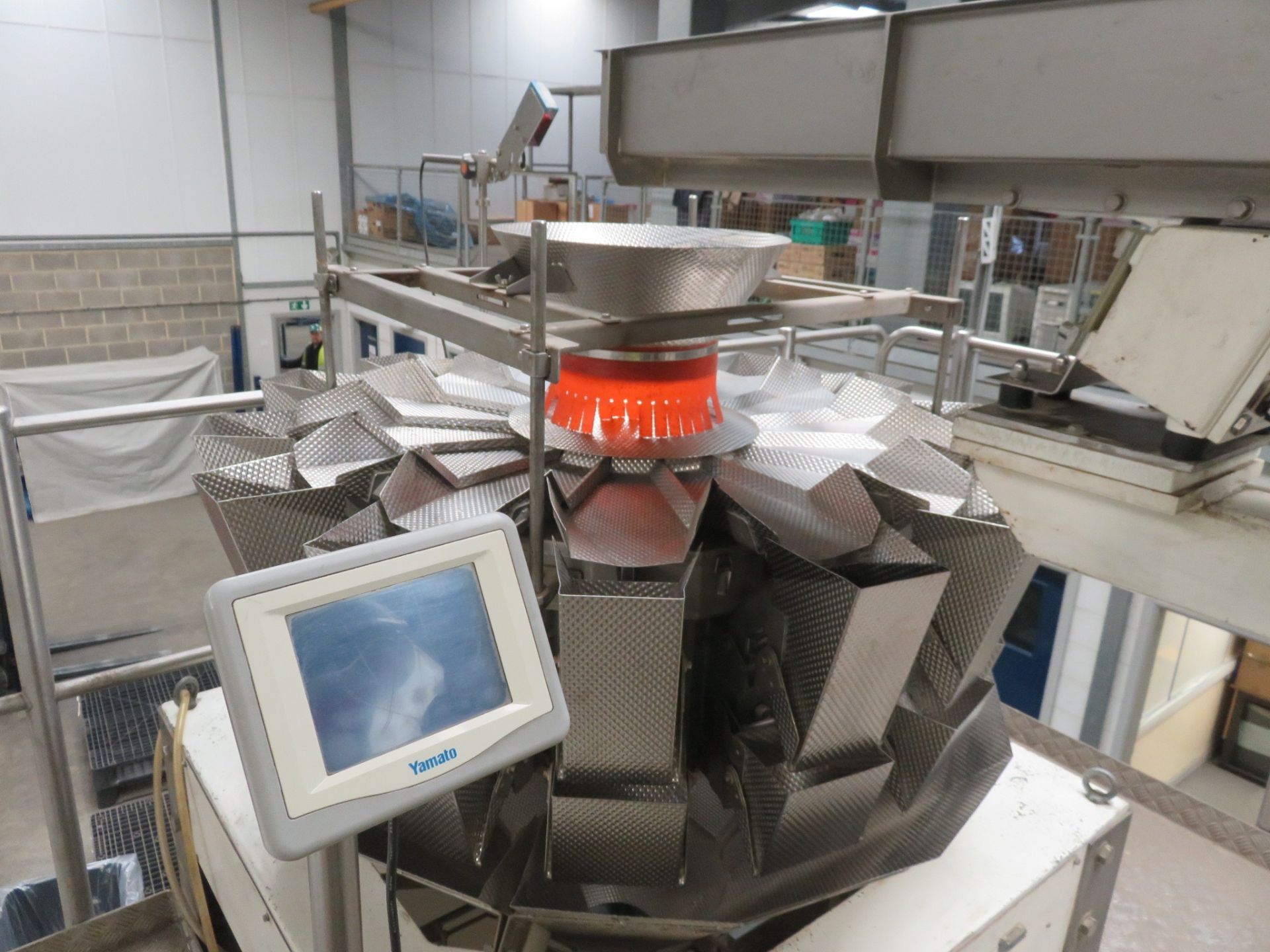 A complete packing line: FMC Foodtech vibratory feeder 2mtr x 300mm wide, FMC bucket elevator 5 mtr - Image 16 of 27