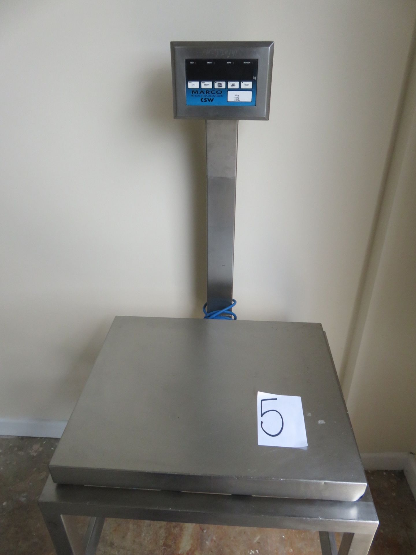 CWS Scale. Totally S/s on mobile stand. Weight 0.01kg to 30 kg. single phase lift out £5