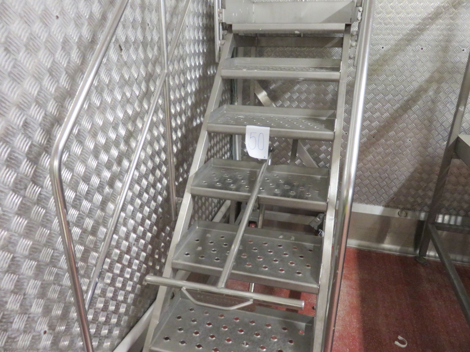 Factory Personnel S/s Steps with safety feature.Mobile.Standing height 1500mm x 1900m. .Lift Out £10 - Image 3 of 3