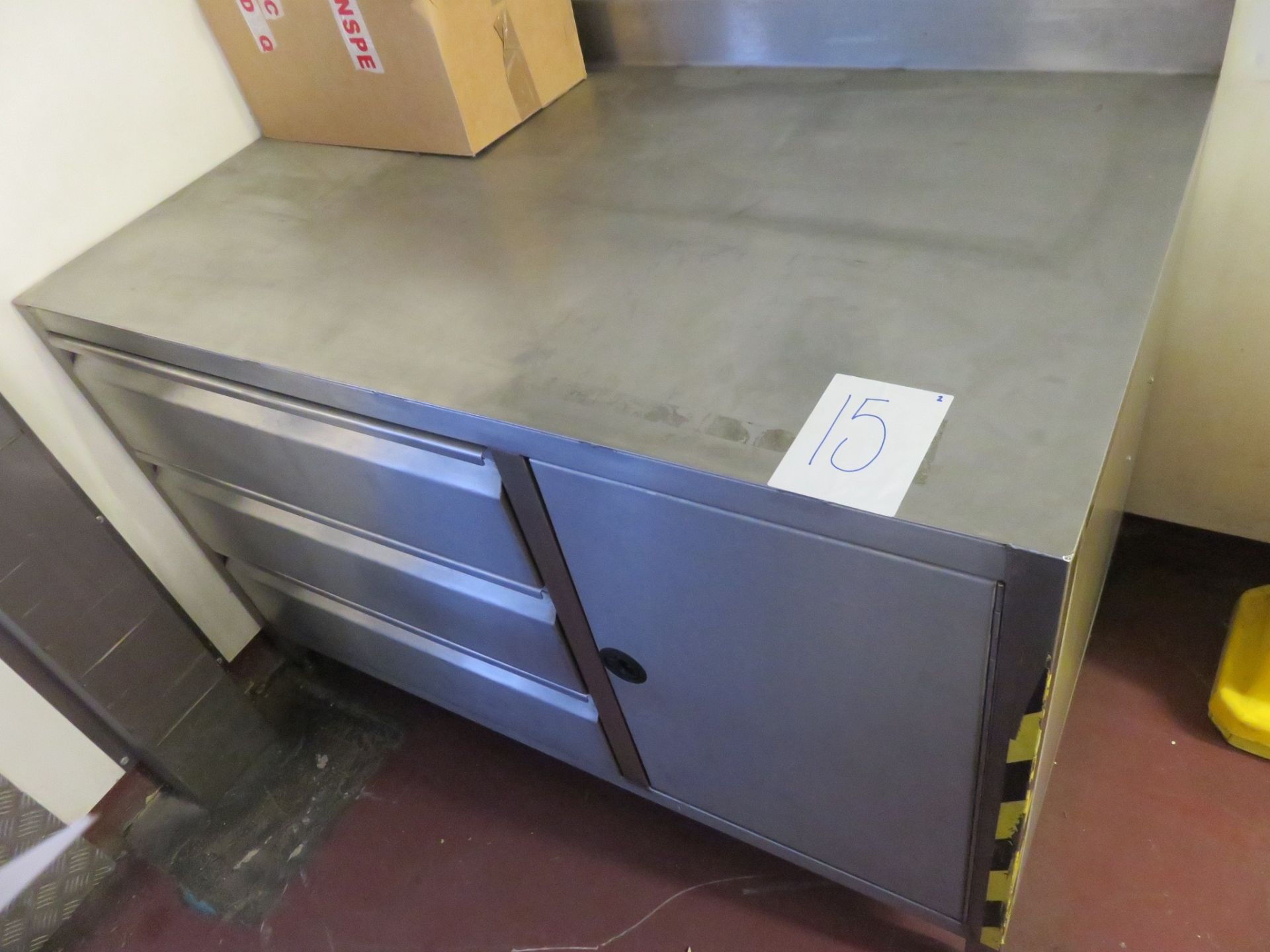 S/s Cabinet with 3 x draws & cupboard 1300mm long x 800mm wide x 850mm high. Lift Out £10