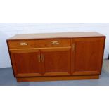 A retro teak sideboard, 72 x 138cm