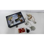 A mixed lot to contain costume jewellery, earrings, brooches and pendants, together with a pocket