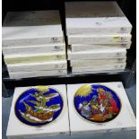 A collection of thirteen boxed Hutschenreuther cabinet plates (13)