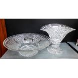 A cut crystal vase together with a matching bowl with a diameter of 34cm (2)