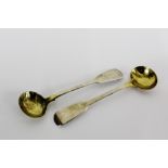 A pair of William IV Scottish silver Fiddle pattern condiment spoons, Edinburgh 1836 (2)