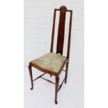 An Edwardian mahogany splat back chair, with upholstered seat, cabriole legs and pad feet, 102 x