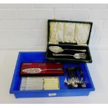 Miscellaneous Epns flat wares to include a cake slice, a serving spoon and fork set, pastry forks,