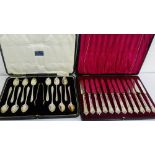 George V set of twelve silver teaspoons and sugar tongs, in fitted case, Sheffield 1926 together