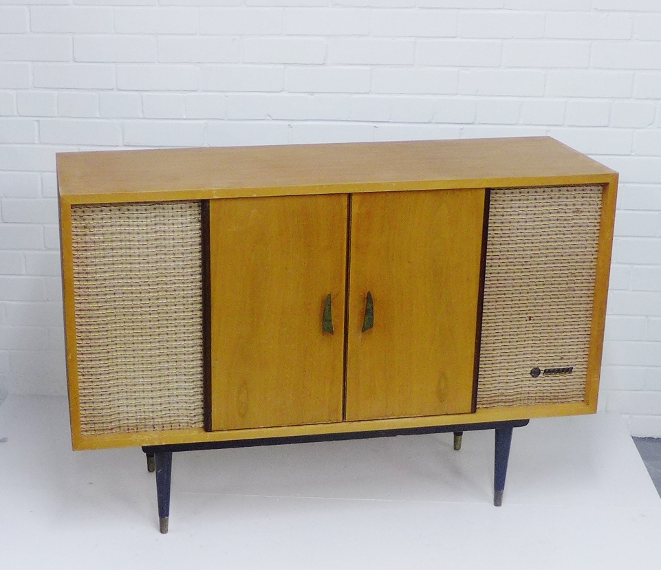 A Pye vintage stereo cabinet, 83 x 122cm