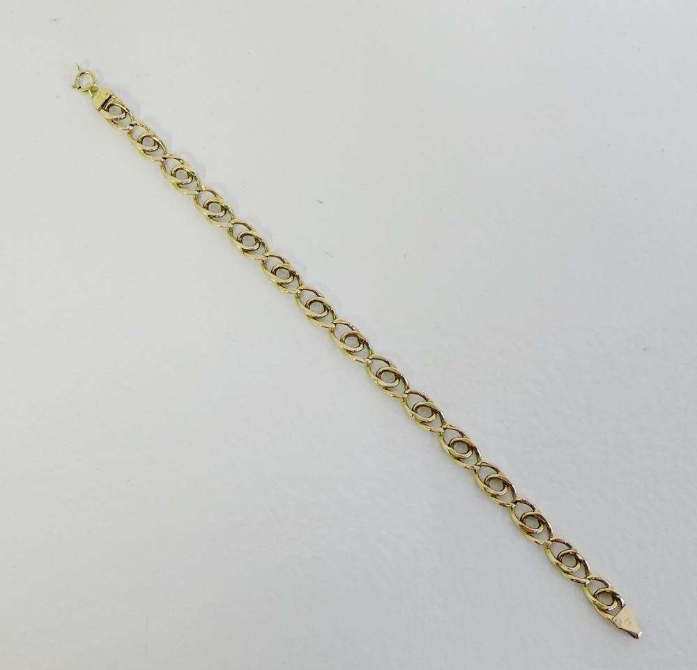 9 carat gold fancy link bracelet