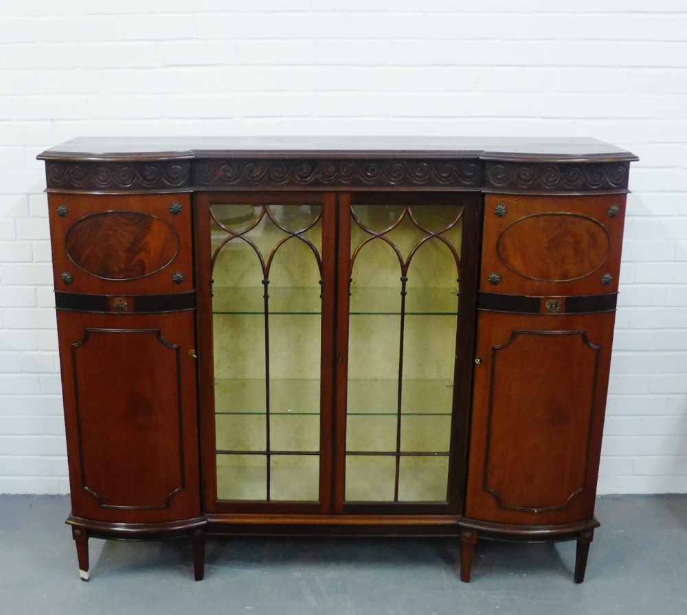 An Edwardian mahogany display cabinet, 124 x 152cm