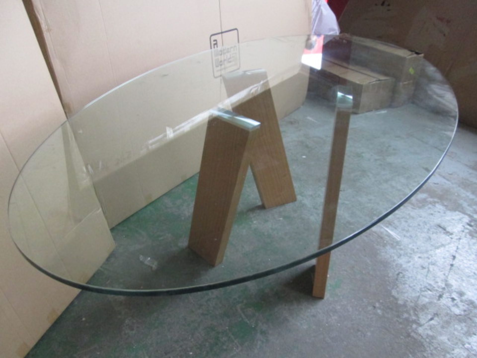 Boxed/As New: Levitat Dining Table with Wood Legs & Glass Oval Top. Size (H) 75cm x (W) 204 x (D) - Image 8 of 8