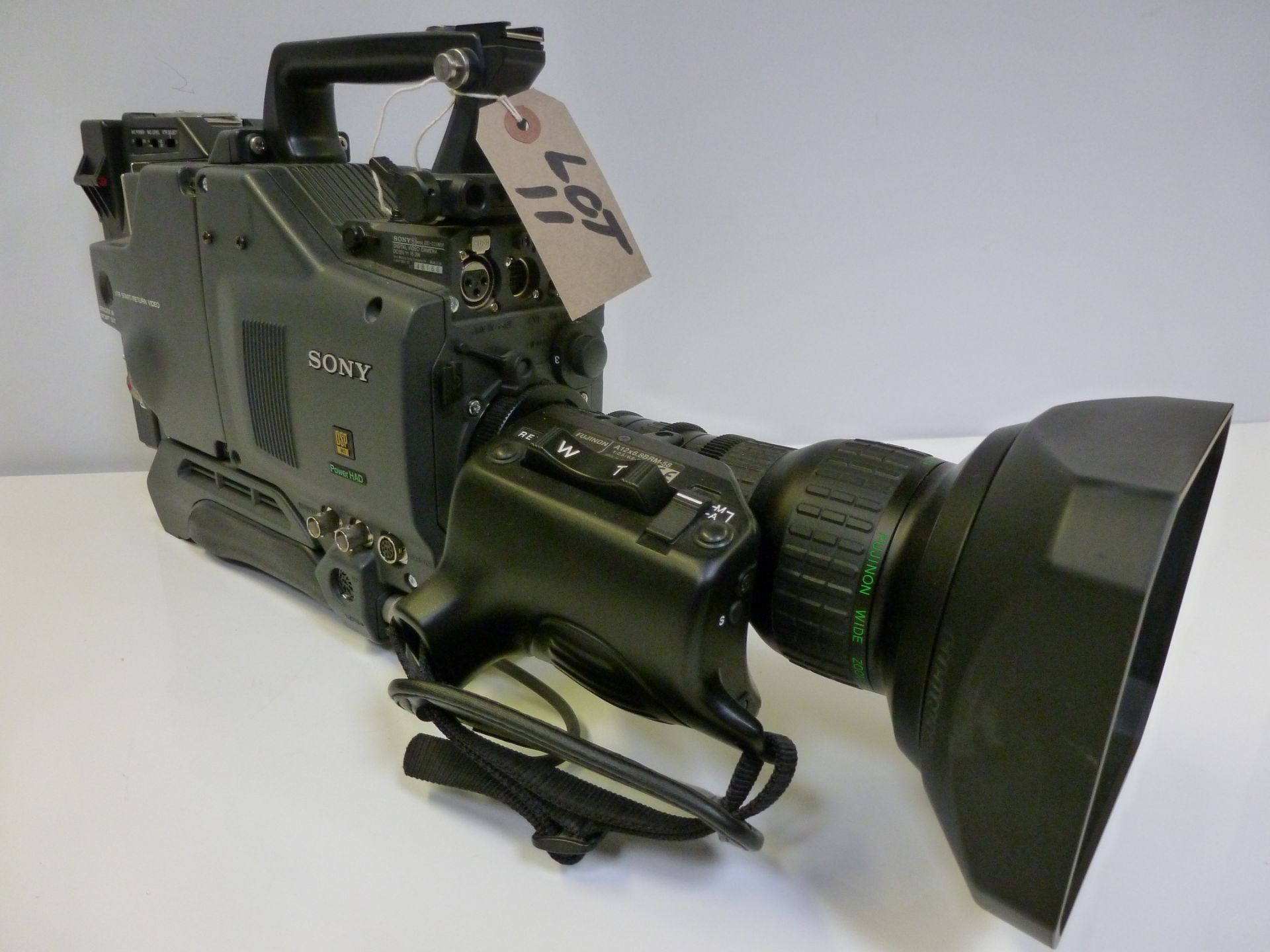 Sony Digital Video Camera, Model DXC-D35 WSP, Serial No 48166. Comes with Fujinon A12 x 6.8BRM-58 - Image 2 of 9