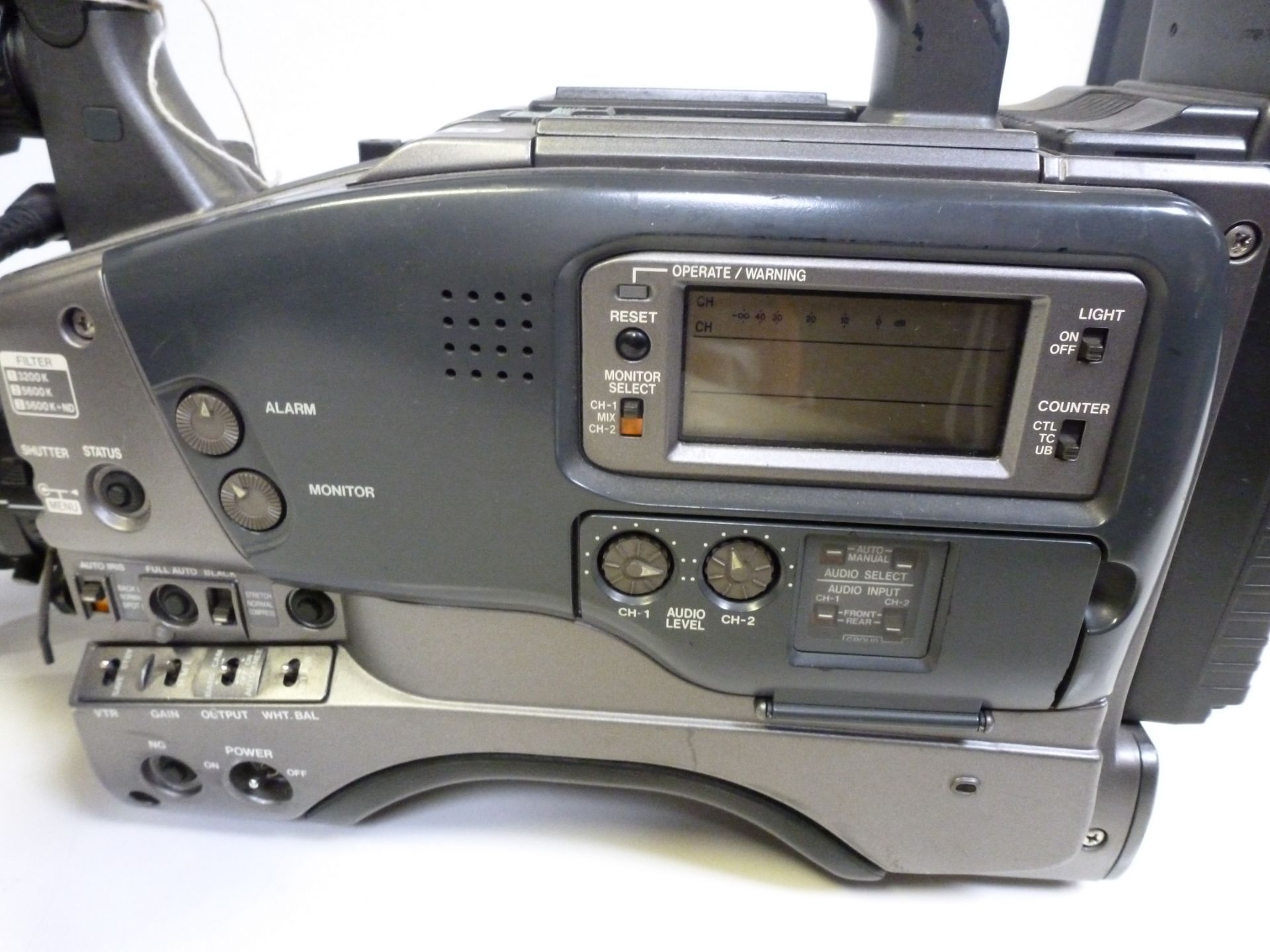 JVC Digital Video Camera, Model GY-DV500. Comes with Viewfinder & Fujinon S14 x 7.3B12U Lens. - Image 7 of 9