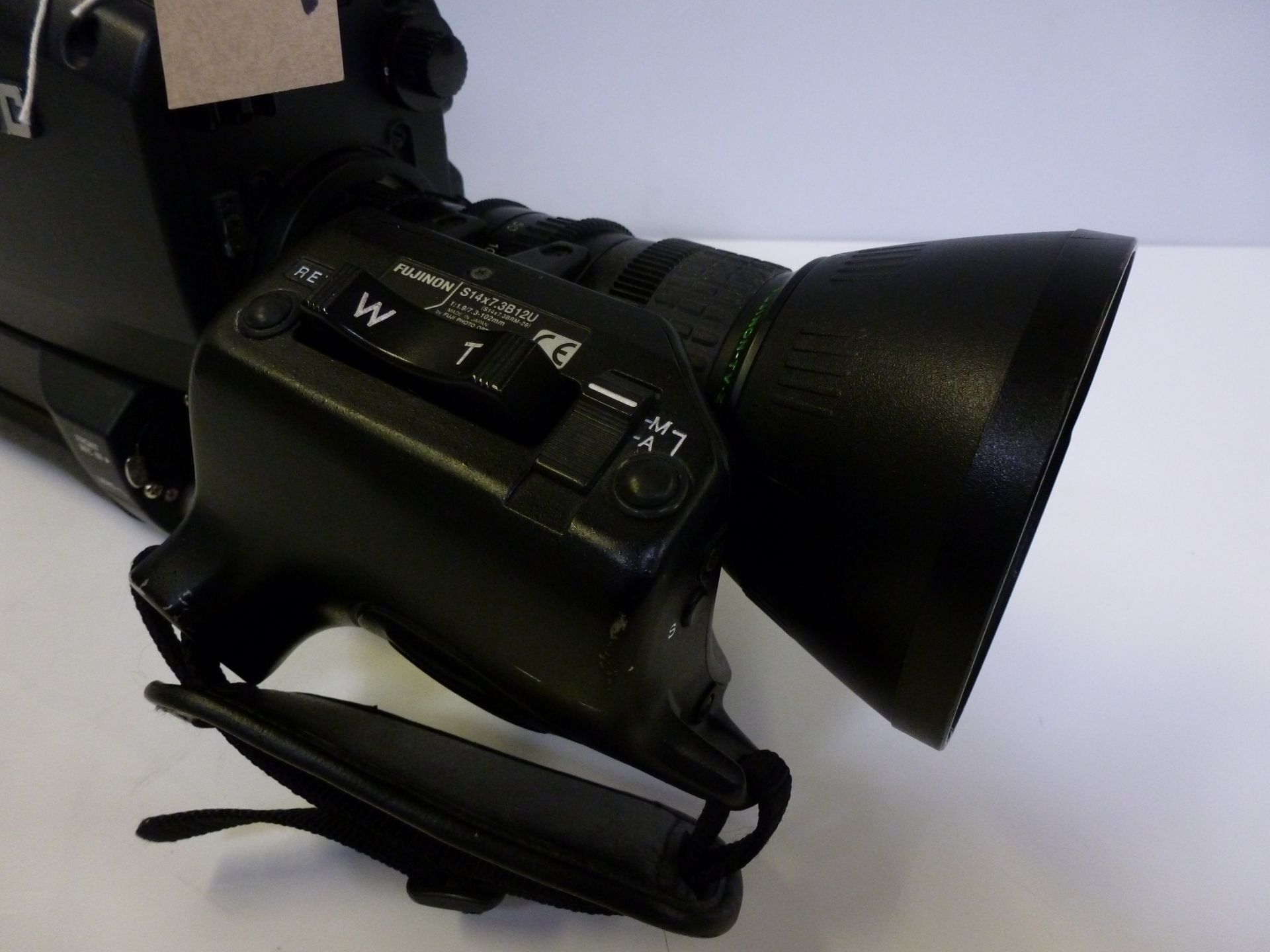 JVC Digital Video Camera, Model GY-DV5100E, Serial No 08030313. Comes with Fujinon S14 x 7.3B12U - Image 2 of 9