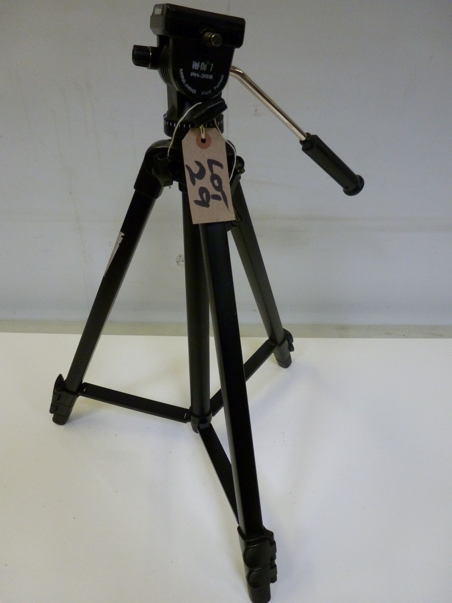 Velbon Videomate 538 Camera Tripod