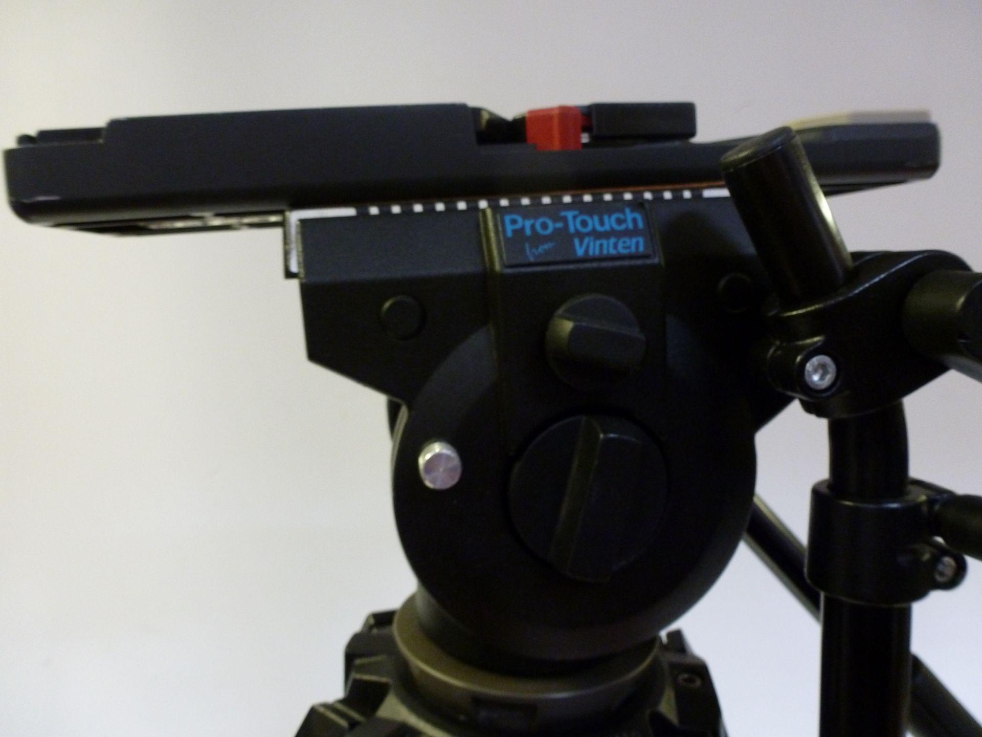 Vinten Pro 9 Camera Tripod - Image 3 of 5