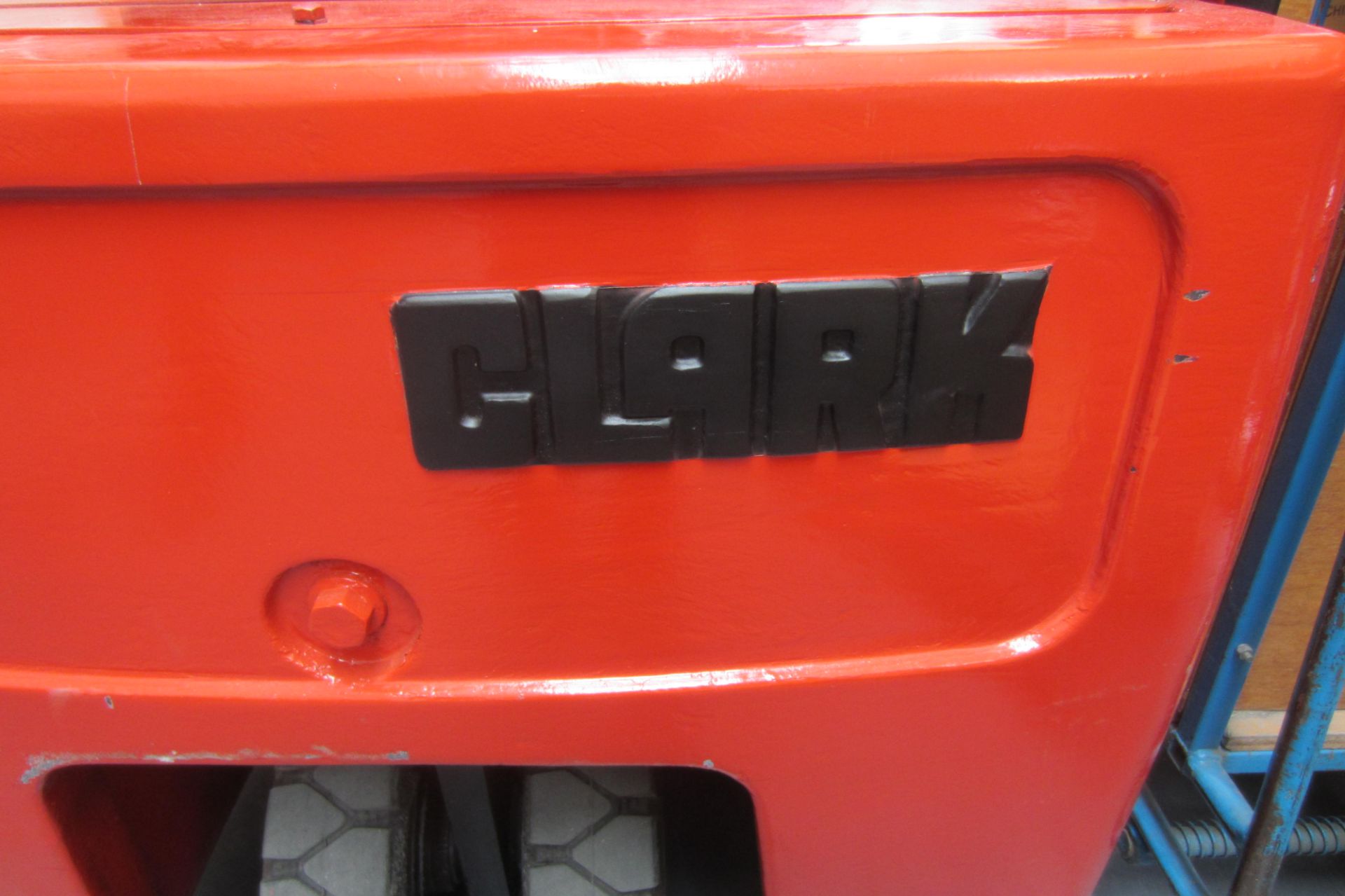 Clark Cascade 3 Wheel Electric Fork Lift Truck with Side Shift. S/N CTM145 2188 GEF 7096. 4.3m - Image 4 of 4